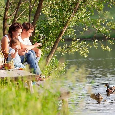 Villa Am See - Naehe Berlin Biesenthal Exteriör bild